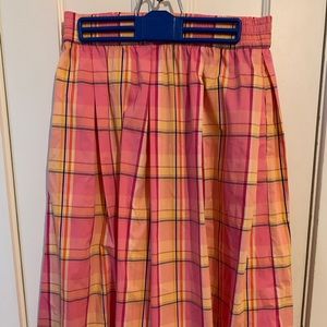 Plaid pink skirt